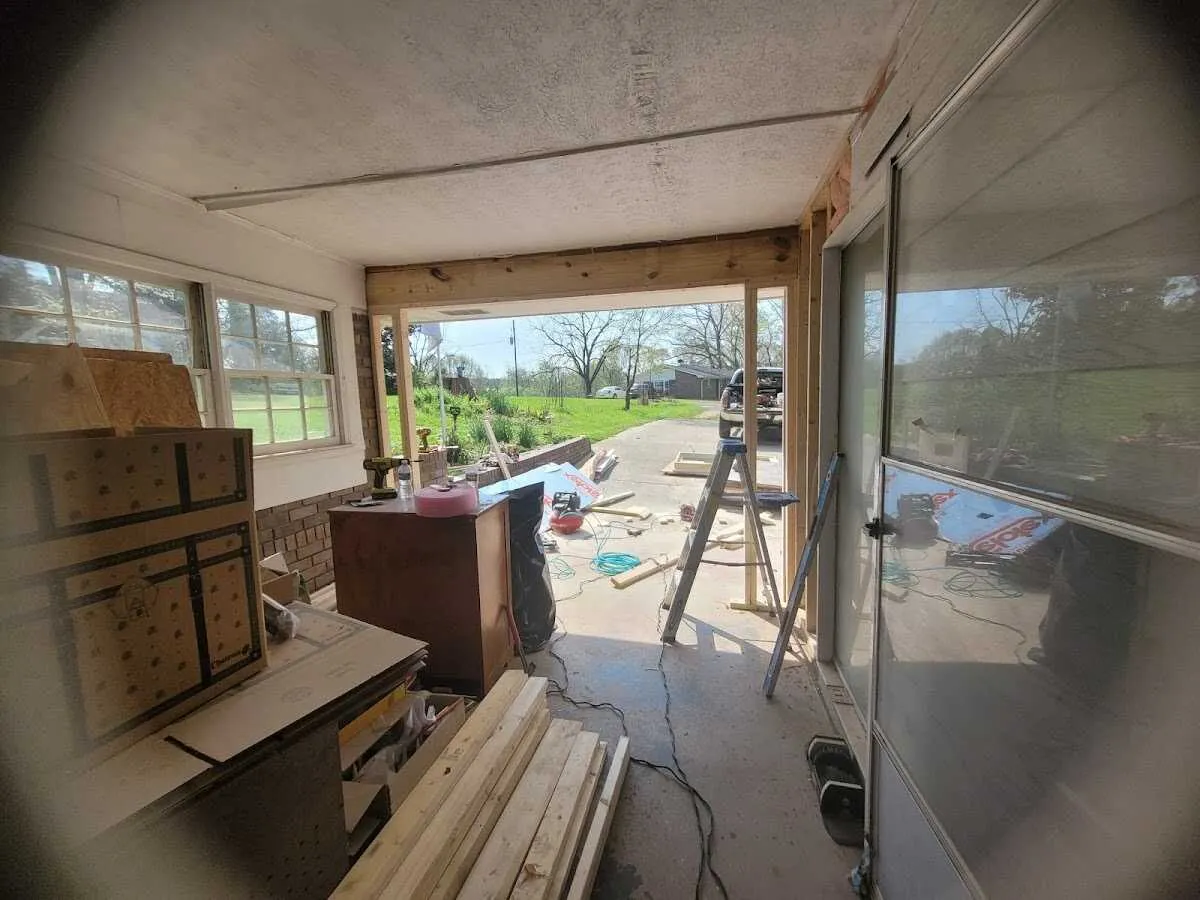 Air movers and dehumidifier for Water Mitigation Services in Frankfort